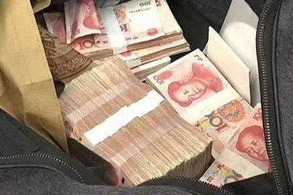 三十万借款难追回，出借人起诉追讨本金及利息